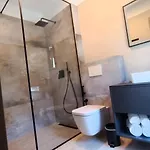 Modern Dado With Heated Pool & Sea View In ヴィラ