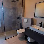 Вілла Modern Dado With Heated Pool & Sea View In Макарська