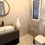Modern Dado With Heated Pool & Sea View In Вілла