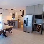 Вілла Modern Dado With Heated Pool & Sea View In