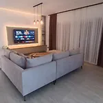 Modern Dado With Heated Pool & Sea View In * Макарська