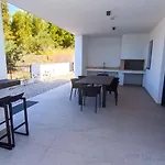 Modern Dado With Heated Pool & Sea View In Вілла Макарська