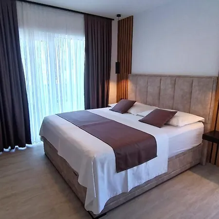 Modern Dado With Heated Pool & Sea View In * Makarska