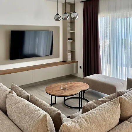 Modern Dado With Heated Pool & Sea View In Makarska