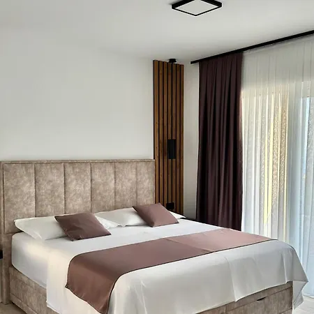 Modern Dado With Heated Pool & Sea View In וילה