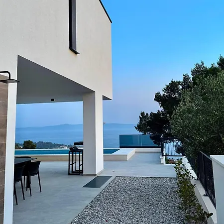 Modern Dado With Heated Pool & Sea View In *