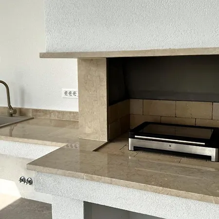 Modern Dado With Heated Pool & Sea View In Villa *