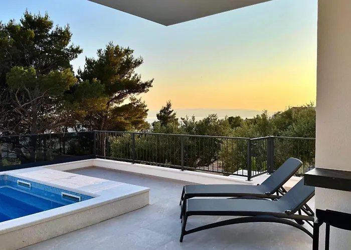 Villa Modern Dado With Heated Pool & Sea View In Makarska