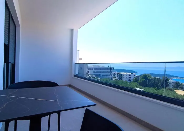 Modern Dado With Heated Pool & Sea View In Villa Makarska