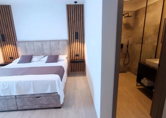 Modern Dado With Heated Pool & Sea View In * Makarska