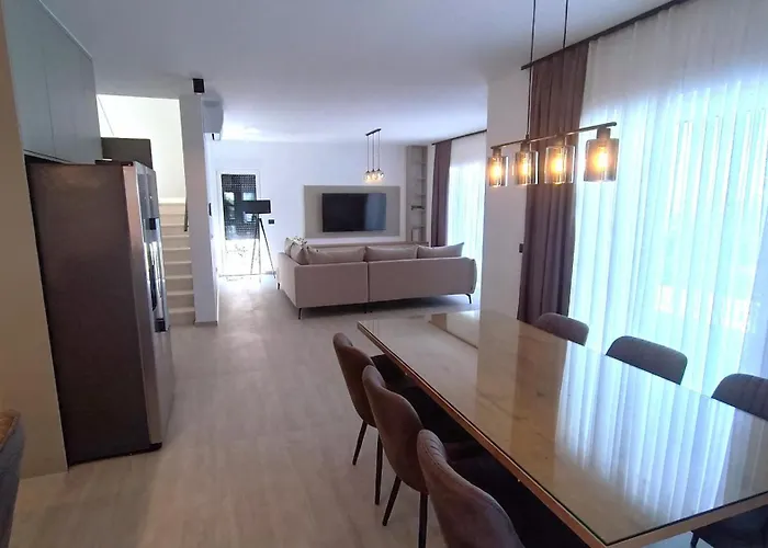 Modern Dado With Heated Pool & Sea View In Villa Makarska