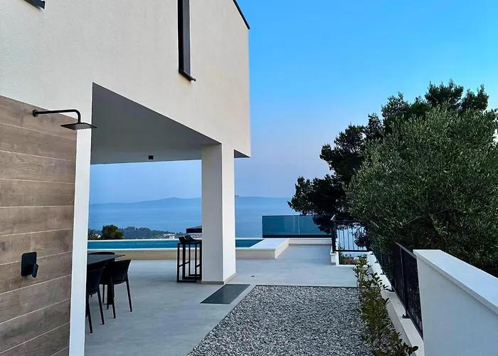 Modern Dado With Heated Pool & Sea View In *