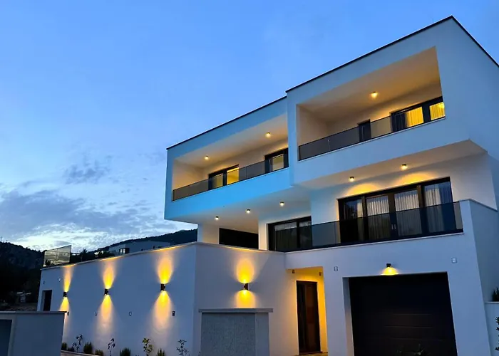 Villa Modern Dado With Heated Pool & Sea View In Makarska